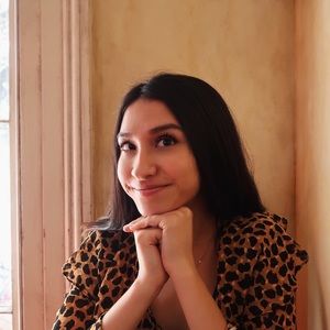 Meet your Posher, Danielle